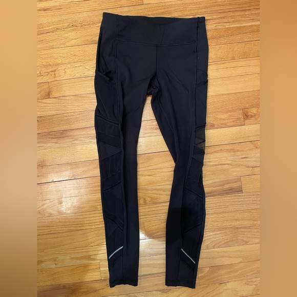 Lululemon Black Mesh Zig Zag Leggings - Picture 5 of 5